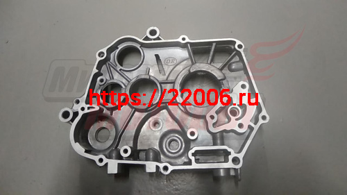 Картер правый 1P47FMD,1P47FME,1P52FMH 70-110см3 (с реверсом) (под кпп с шарикоподшипниками)