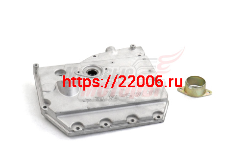 Крышка боковая блока цилиндра R195 (правая) (под 9 болтов)